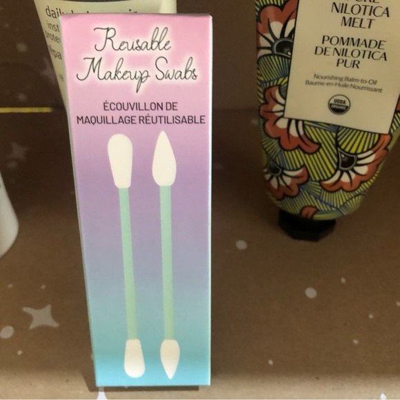 Multiple FabFitFun items. - Picture 9 of 9